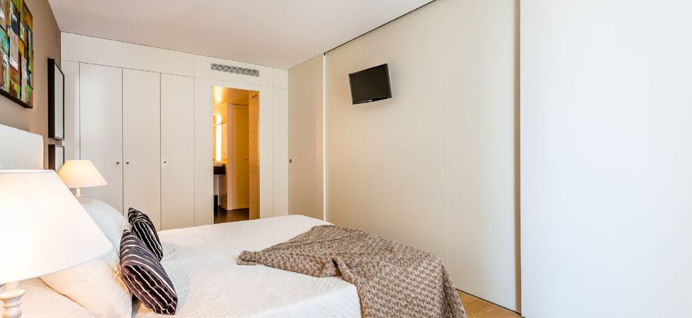 13951) UD Rambla Suites & Pool 61C (1BR) Suite, Barcelona