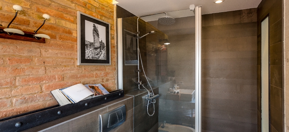 6297) Urban District Apartments Barcelona / Bathroom with a large shower