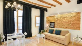UD - Sant Antoni Apartment with Balcony - MID TERM RENTALS